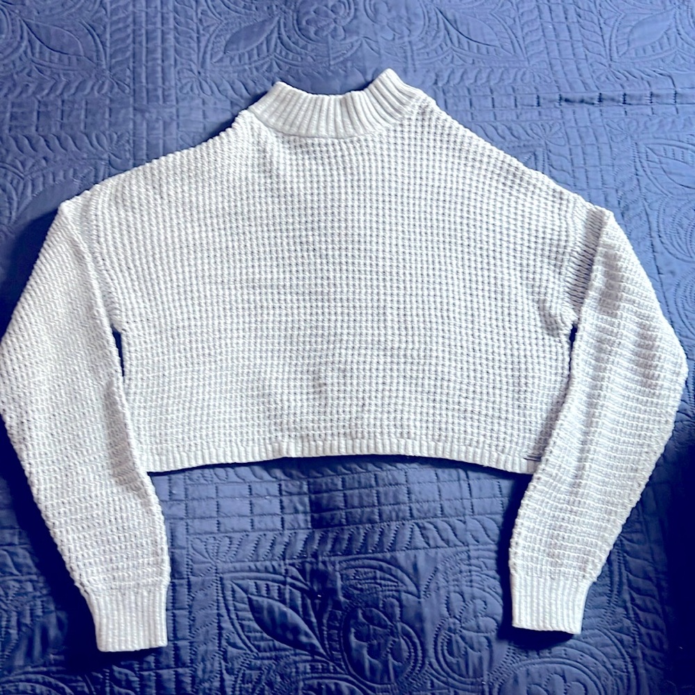 Ladies Hollister Small Gray Crop Sweater